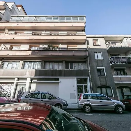 Apartment 600m Gare Et 400m Gem: Lit Double, Wifi Fibre *